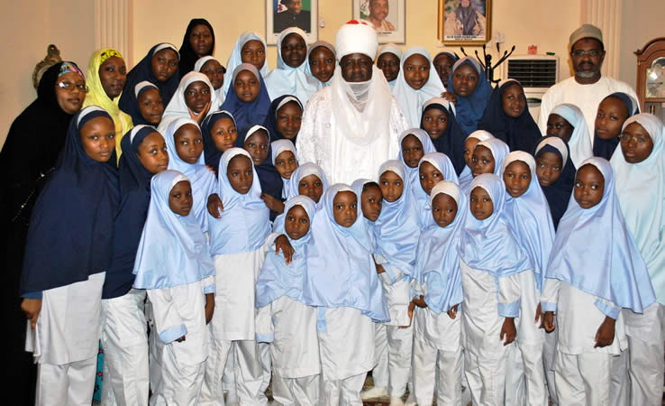 pupils_visit_emir_of_bauchi