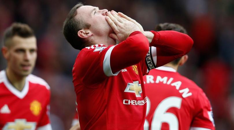 Rooney proposed to wife in  petrol station