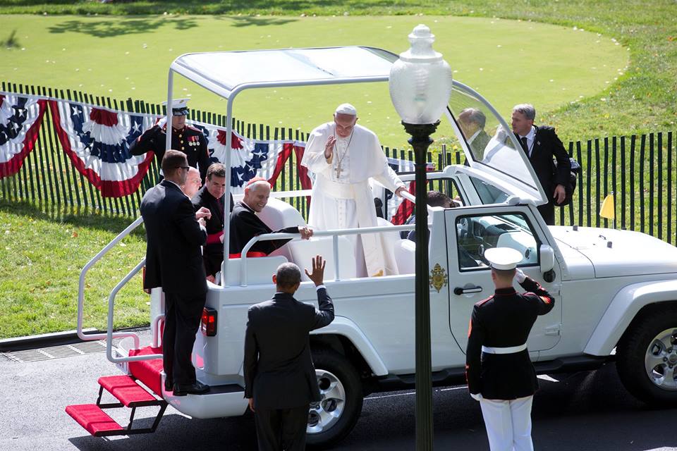 Pope departs White House