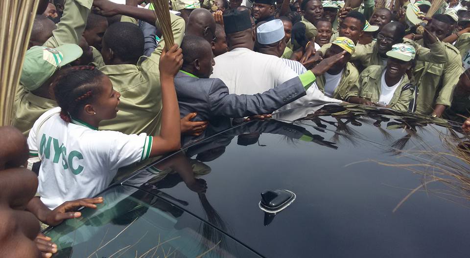Tambuwal pledges to increase corps members’ allowances