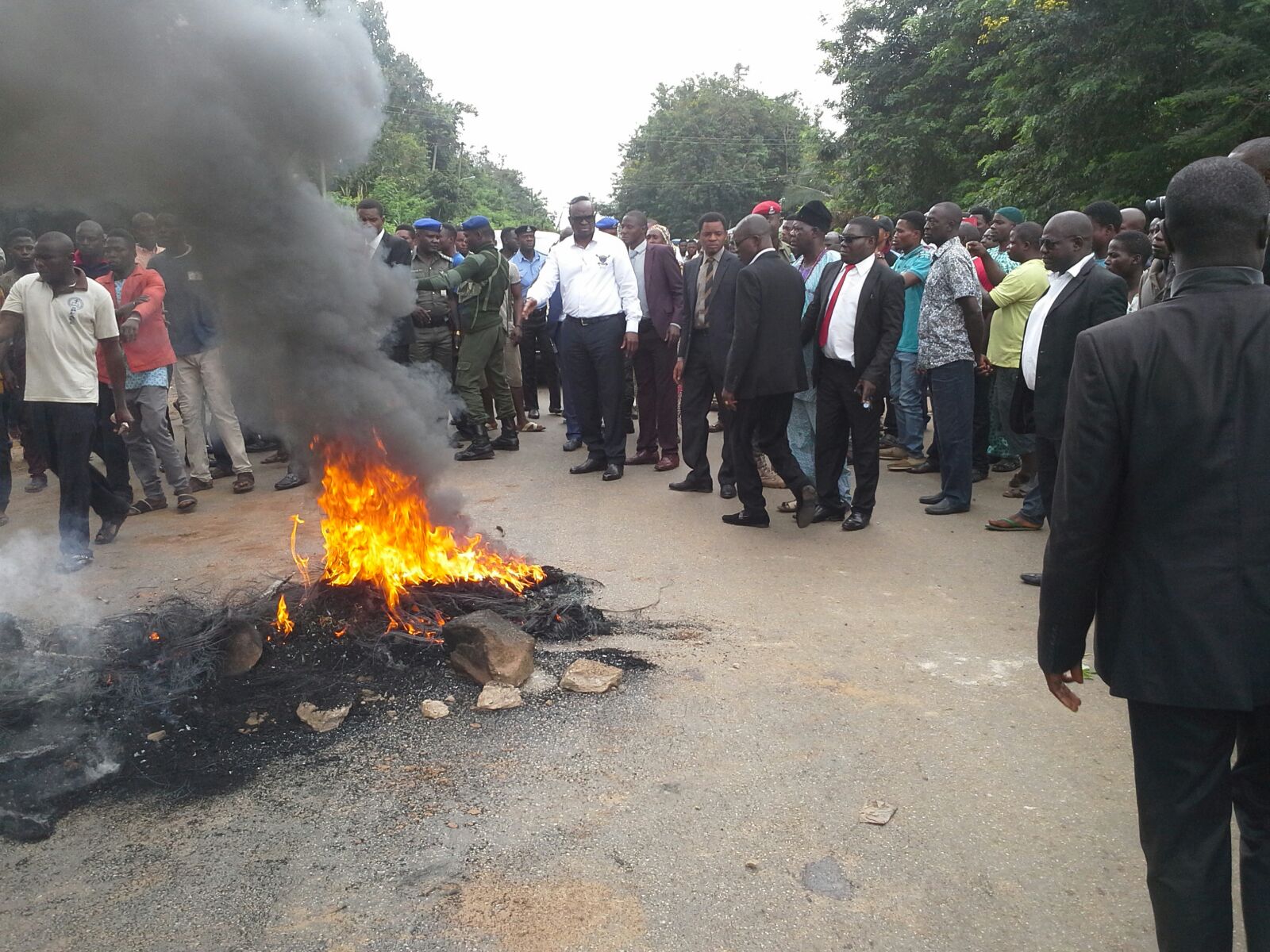Iju/Itaogbolu violence: Fayose pacifies irate youths