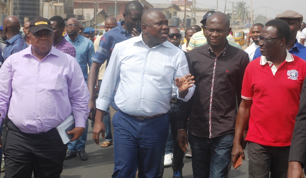 Ambode inspects Alfa Nla Road