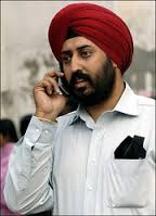 India’s mobile phone user base exceeds 1bn subscribers