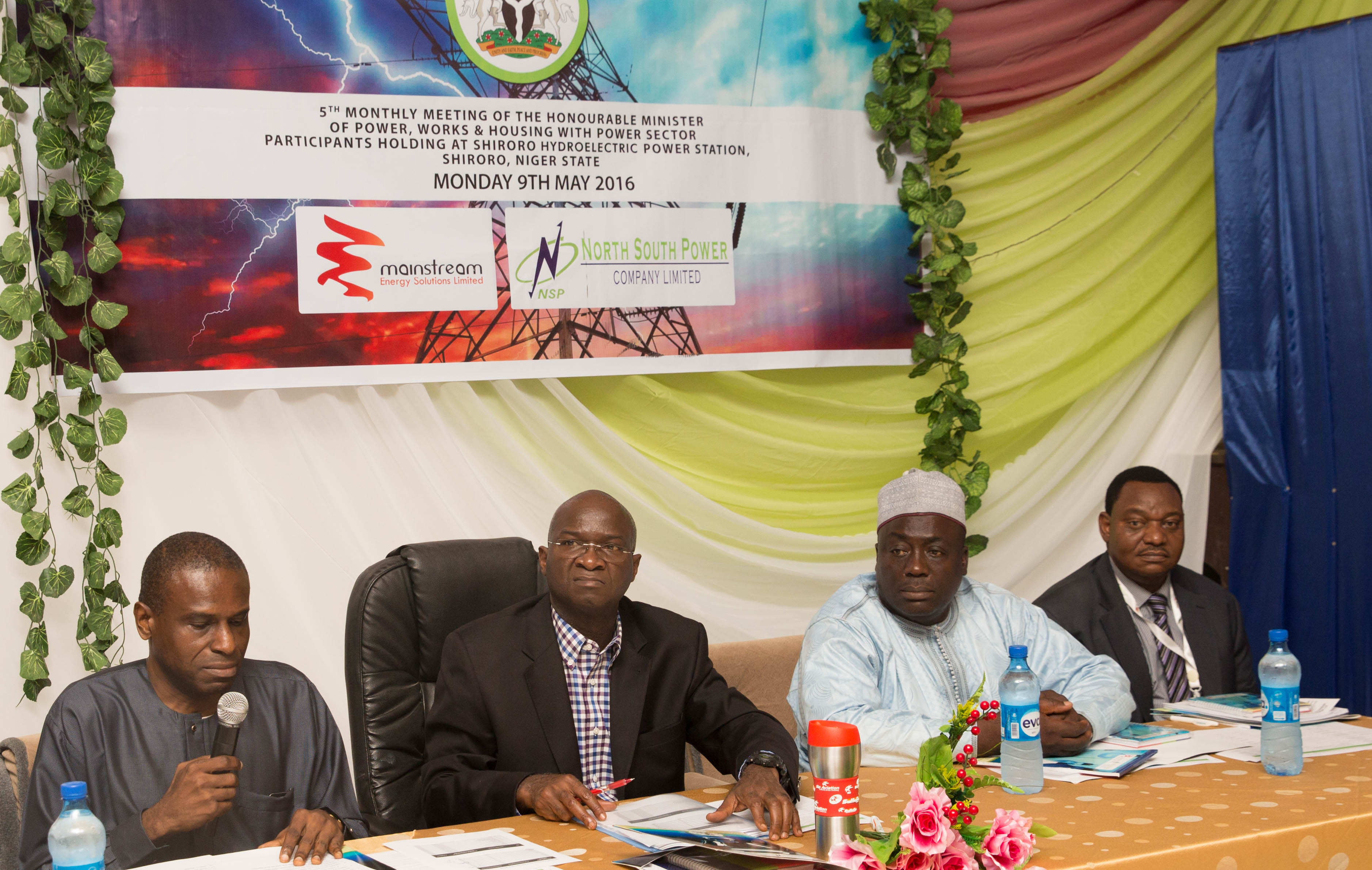Fashola meets power sector stakeholders