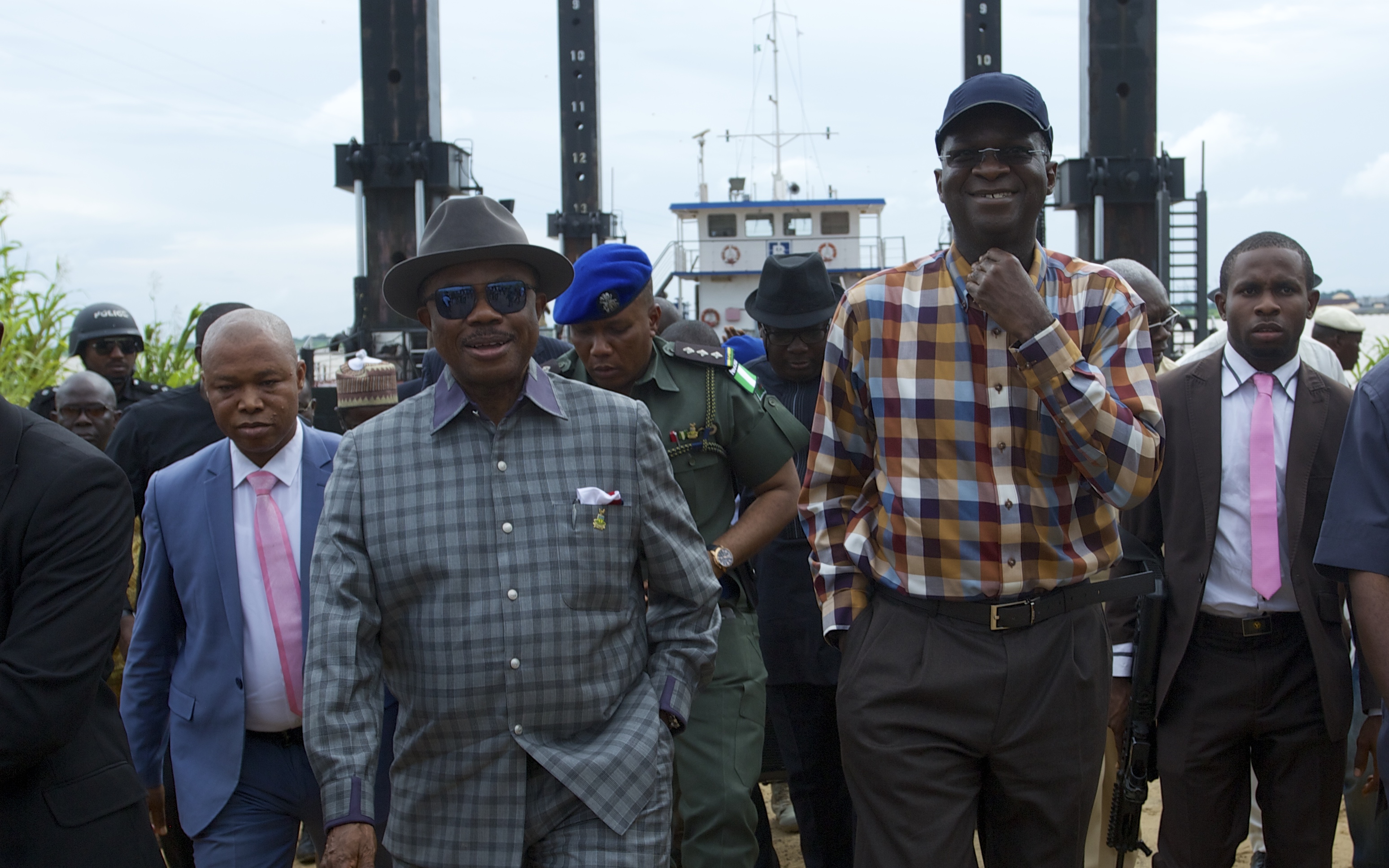 Fashola: FG committed to completion of 2nd Niger Bridge, Ziks Mausoleum