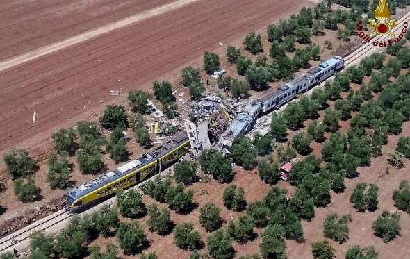 20 dead in head-on train crash in Italy