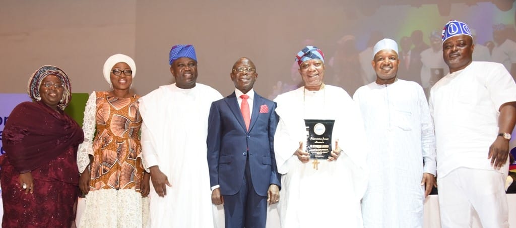 Ambode’s initiatives have addressed Lagos traffic problem, says Oshiomhole