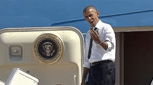 In Israel, Obama yells from Air Force One doorway ‘Bill, let’s go’ as Bill Clinton chats on the ground