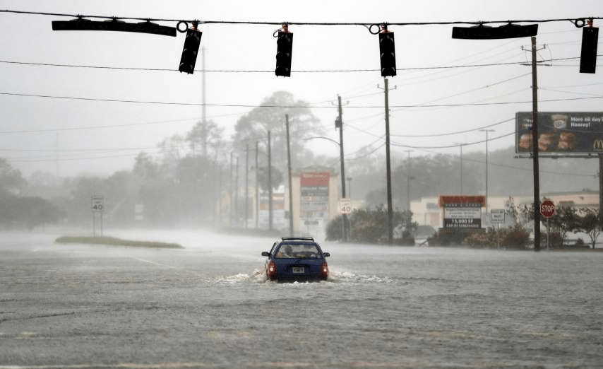Hurricane Matthew weakens to Category 2 storm; one million without electricity; 800 dead in Haiti