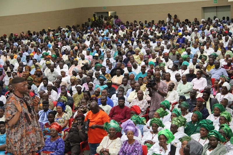 Trump to visit 11 states, Clinton five in last two days of campaign