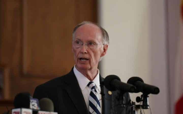Alabama governor resigns over affair with aide, taken to Montgomery County Jail, to perform 100-hour community service