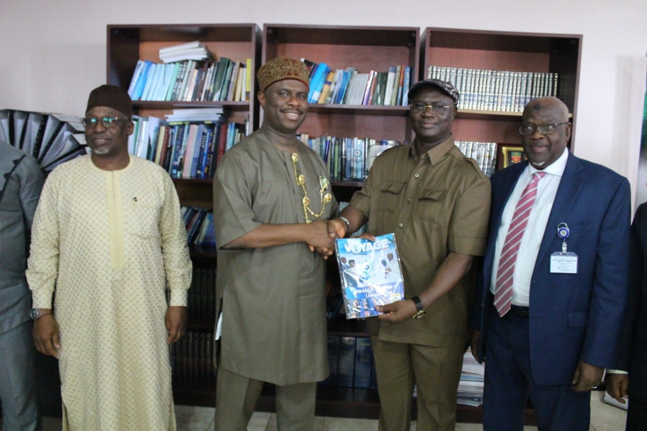 mwun, nimasa, dakuku peterside