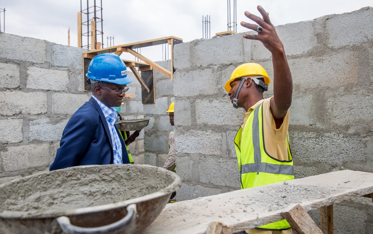 Fashola wants construction experts to adapt conflict resolution for economic growth