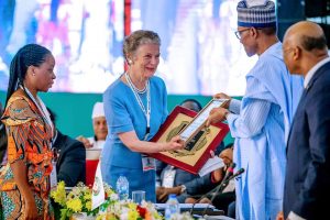 Buhari advocates common strategy to tackle insecurity in West Africa, Kofi Annan, Adadevoh posthumously awarded 2018 ECOWAS Prize of Excellence