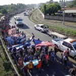 Caravan of hundreds of Central Americans move into Mexico
