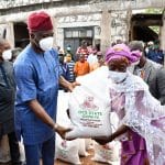 Makinde kicks off distribution of palliatives in Ibarapa, inspects PHCs designated as isolation centres