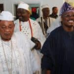 Pic 26. Alaafin of Oyo, Oba Lamidi Adeyemi with Gov Abiola Ajimobi of Oyo State during a visit of Alaafin and other Obas to Gov Ajimobi in Ibadan on Thursday(23/8/18)
04577/23/8/2018/Timothy Adeogodiran/ICE/NAN