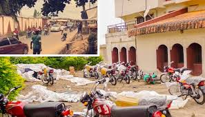 Hoodlums invade Teslim Folarin’s residence, cart away items worth N200 million, Ndoma-Egba's house torched
