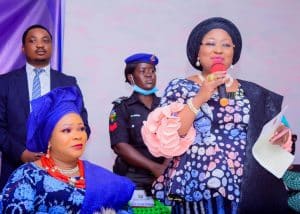 Osun First Lady commends Olori Janet Afolabi for supporting market women with interest free loans