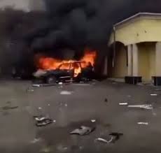 Hoodlums invade Teslim Folarin’s residence, cart away items worth N200 million, Ndoma-Egba's house torched