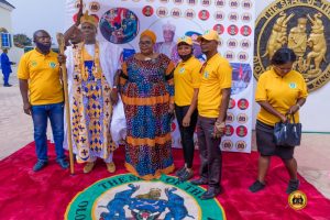 A Reward for Success: Olowu of Kuta honours Tukur Buratai with Thanksgiving