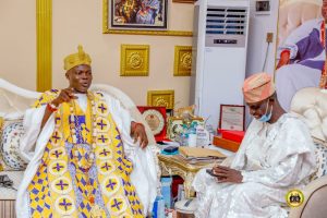 A Reward for Success: Olowu of Kuta honours Tukur Buratai with Thanksgiving