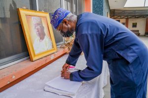 Fashola visits Jakandes