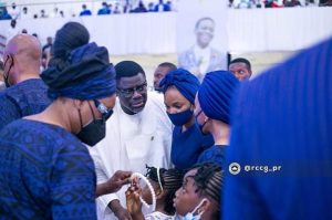 Cry not for Dare, Adeboye declares at son’s burial