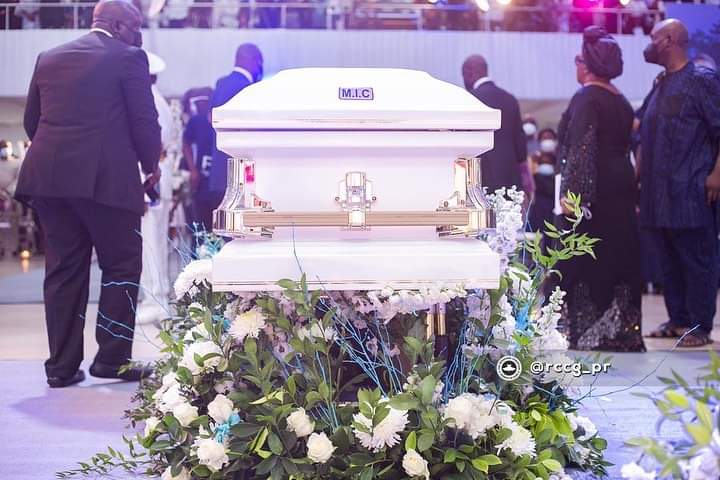 Cry not for Dare, Adeboye declares at son’s burial