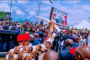 Buhari arrives Owerri,  meets South-East stakeholders