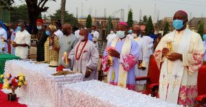 At Festival of Nine Lessons, Carols, Bishop Onaga applauds Ugwuanyi's leadership