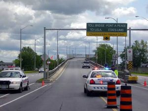 Canada border blockade clearing peacefully as police move in