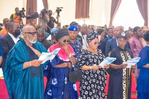 Owo massacre: Akeredolu weeps at funeral service