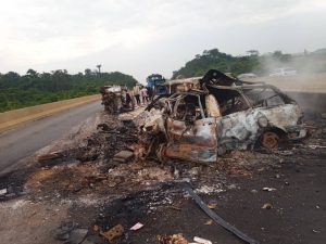 18 burnt beyond recognition in Lagos-Ibadan Expressway auto crash, as Oyeyemi warns road users 