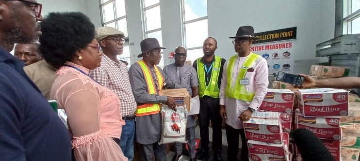 United Nigeria Airlines donates relief materials to communities in Bayelsa
