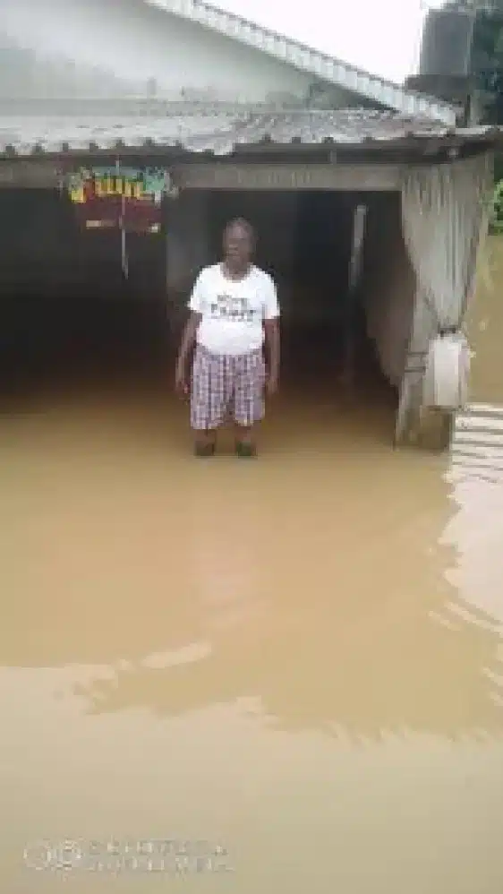 Traditional ruler in Bayelsa sleeps in car as floods sack palace
