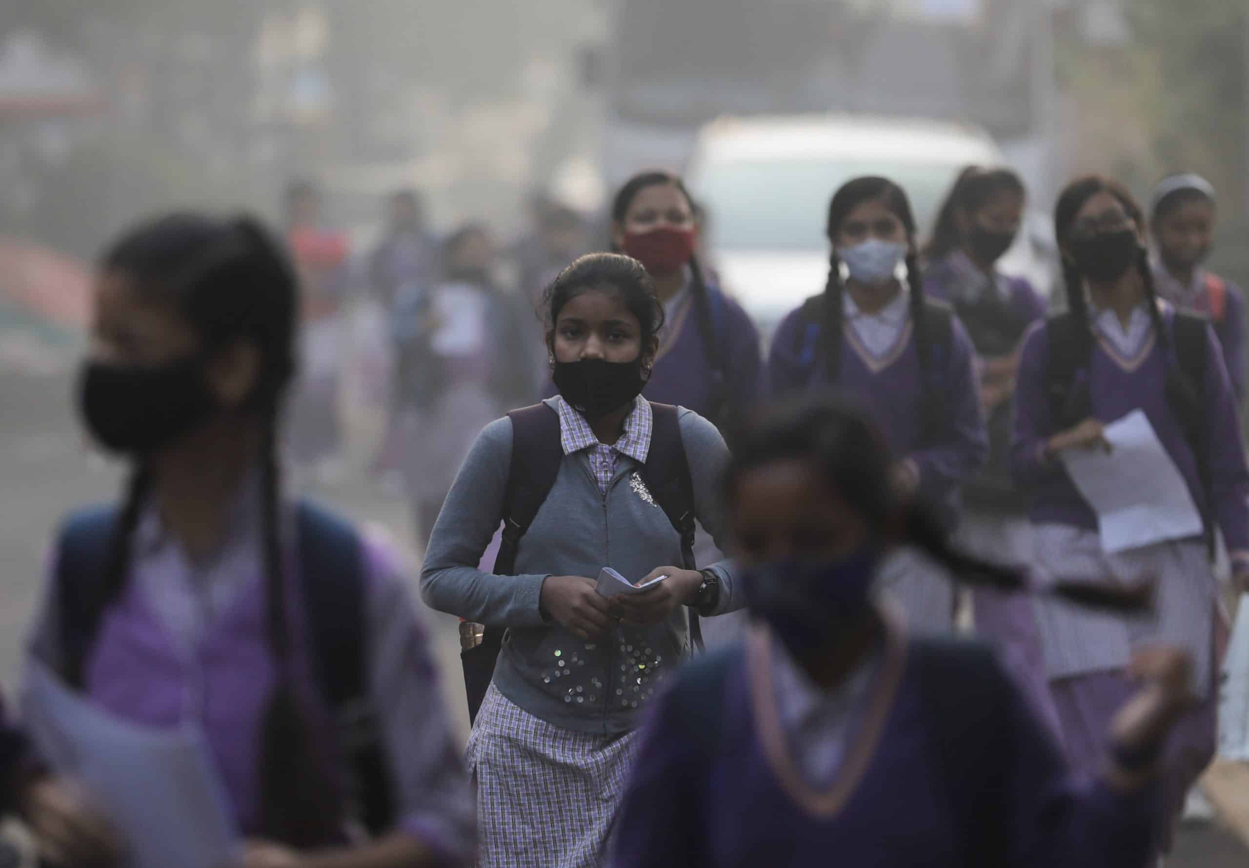 Primary schools in New Delhi to be shut over air pollution