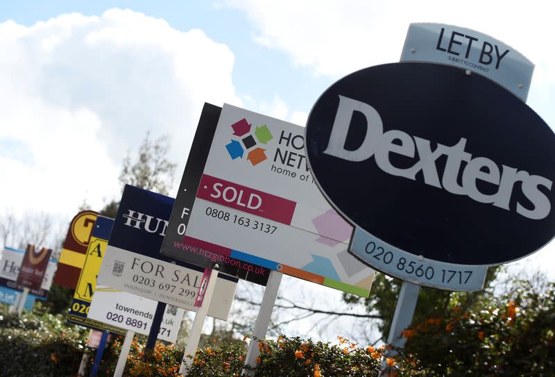 UK house prices fall as rising mortgage rates temper property market