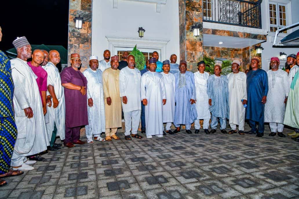 Kogi guber: More troubles for PDP as Senator Aidoko leads opposition party members to APC