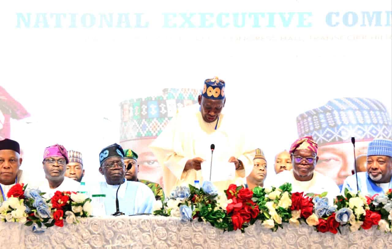 Tinubu galvanises APC leaders at NEC, defends legitimacy of February, March general elections