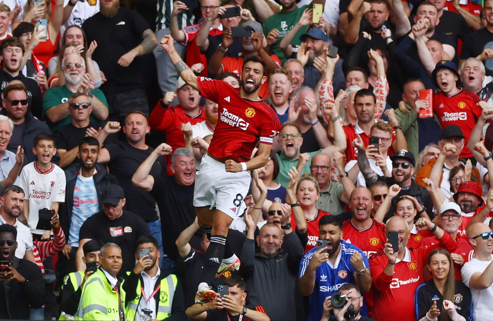 Fernandes inspires Manchester United’s comeback victory, Arsenal held, Tottenham win