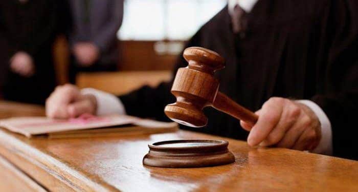 Armed robbery suspects  jump from two-storey building to evade trial 