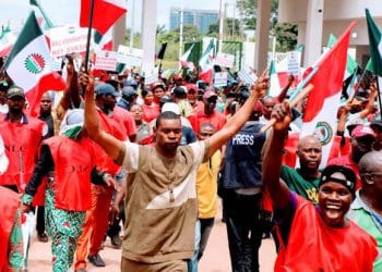 Electricity tariff: Labour pickets IBEDC office in Osogbo