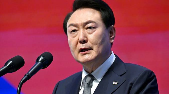 South Korean president apologises over scandal involving gift to wife