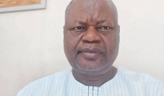 Retain 24.75% lending rate, experts advise CBN