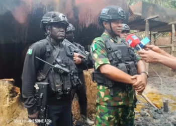 Navy destroys 10 illegal refining sites, speedboat