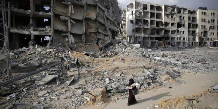 Israeli army attacks rocket launch pads in south Gaza, thousands flee