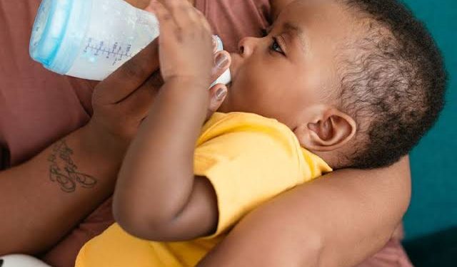 Alt="Bottle feeding contributes 14% of ear problems in infants"