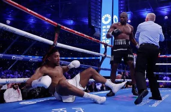 Alt="Dubois demolishes Joshua to retain IBF heavyweight belt"