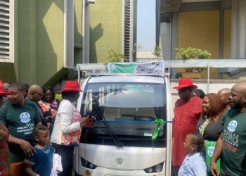 UNILAG inaugurates buses using solar energy, electricity; unveils updated  logo